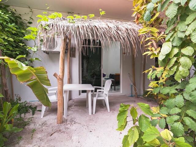 фото BB Island House Dhigurah изображение №2