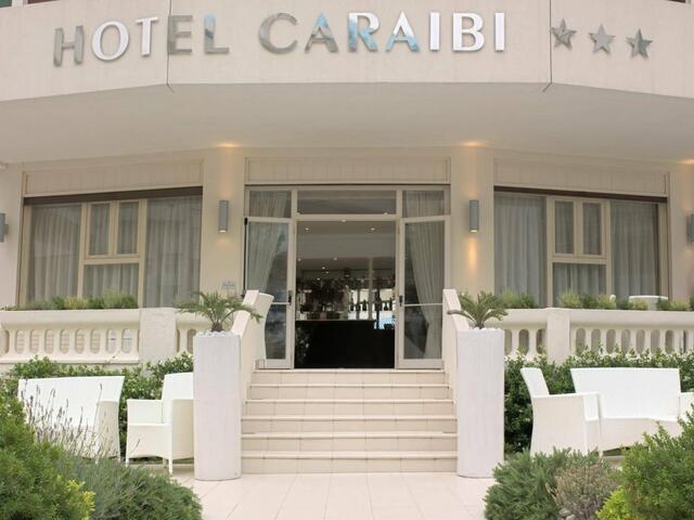 фото отеля Hotel Caraibi изображение №1