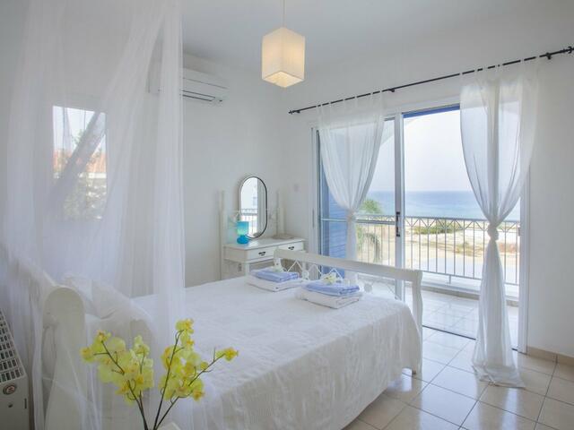 фото отеля Mimosa Seafront Villa изображение №29