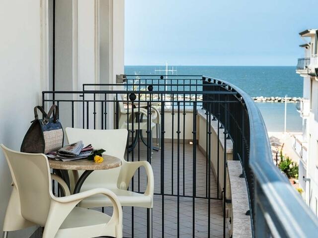 фото Hotel Cannes изображение №26