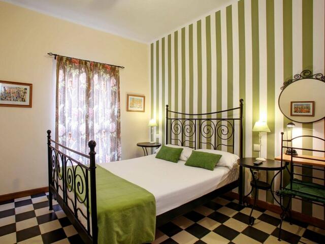 фото отеля Malaga Lodge Guesthouse изображение №29