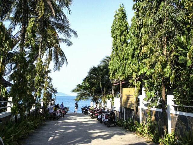 фотографии отеля Maenam Bay Resort изображение №19