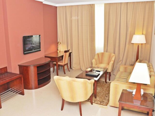 фото отеля Ramee Royal Hotel Apartments изображение №17