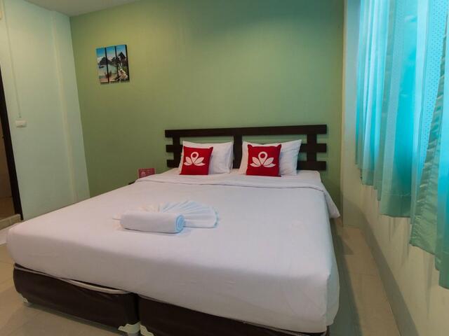 фото отеля Отель ZEN Rooms Mahachai Khao San изображение №1