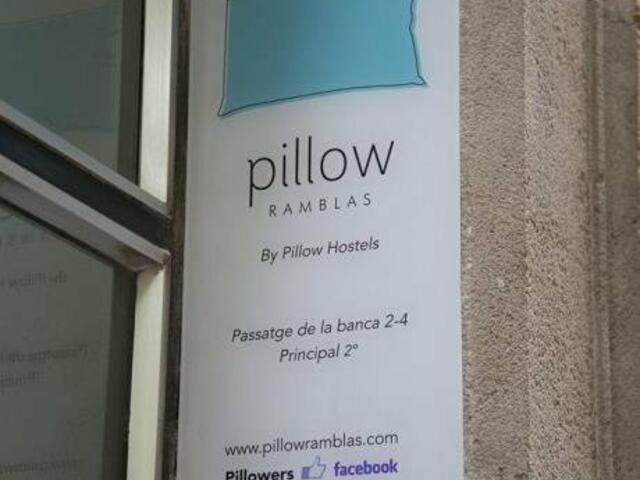 фото Pillowapartments Barcelona Ramblas Duplex изображение №2