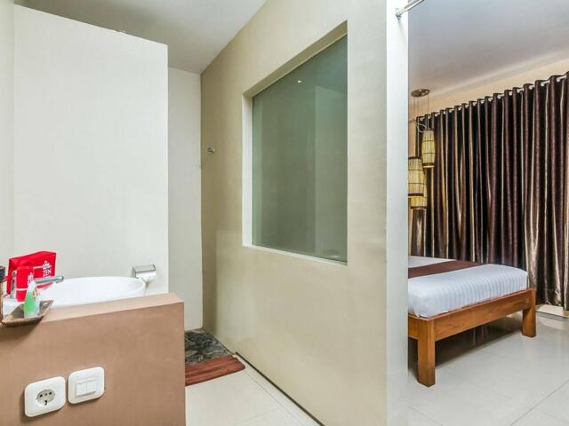 фото отеля ZEN Rooms Denpasar Mahendradata изображение №5