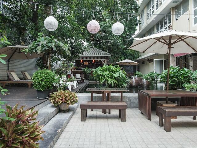 фотографии Feung Nakorn Balcony Rooms and Cafe изображение №4