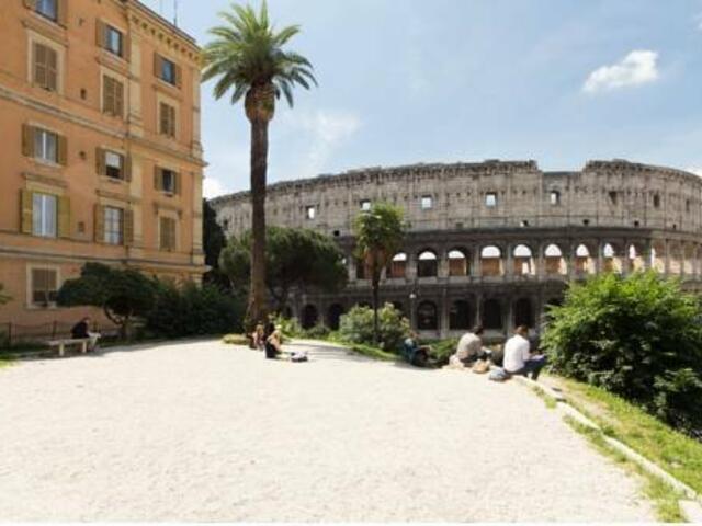 фото Colosseo Panoramic Rooms изображение №2