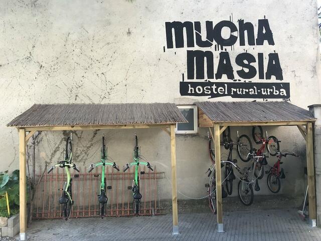 фото Mucha Masia Hostel Rural-Urbà изображение №30