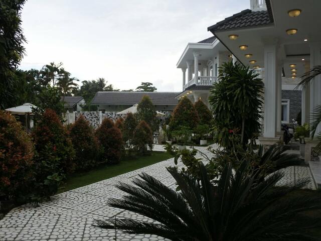 фотографии Godiva Phu Quoc Hotel изображение №8