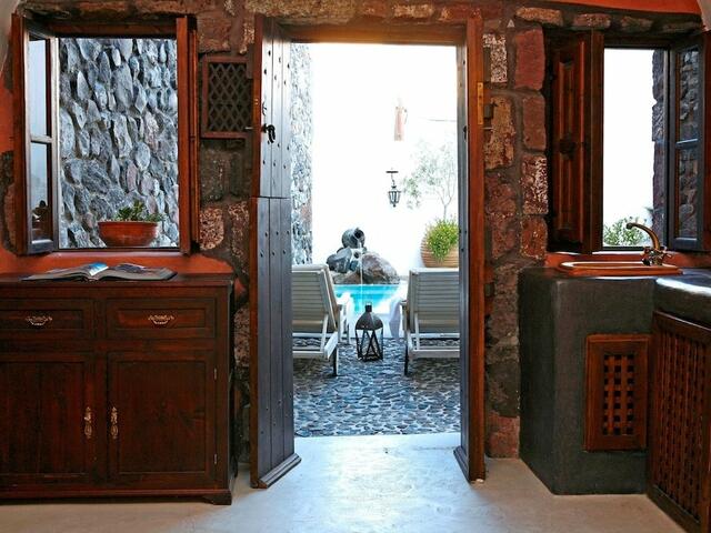 фотографии отеля Villas & Mansions of Santorini Island изображение №3