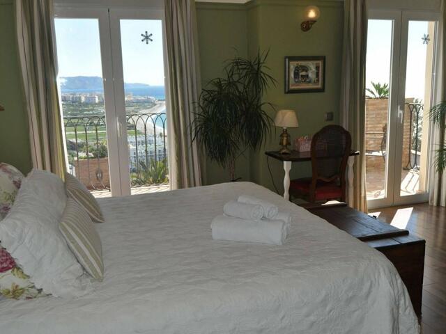 фото Welcome Inn Nerja guest house Luxury Bed & Breakfast изображение №30