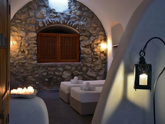 фото отеля Villas & Mansions of Santorini Island изображение №13