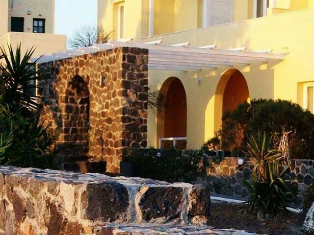 фотографии отеля Zorbas Hotel Santorini изображение №3