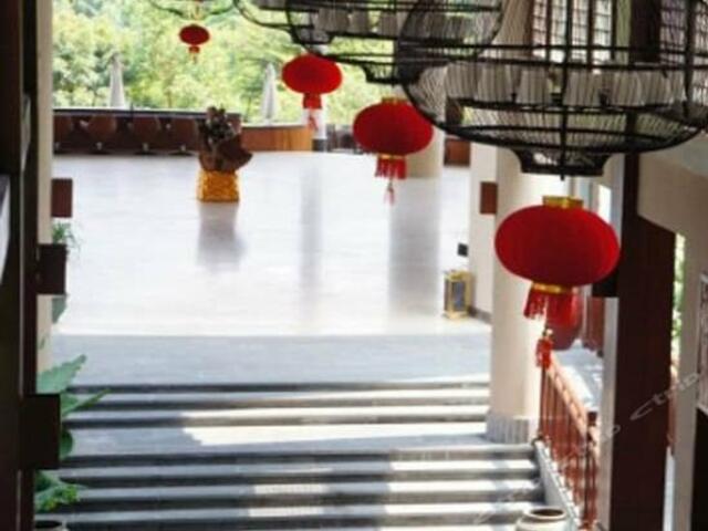фото отеля Qixian Yaochi Hot Spring Resort изображение №17