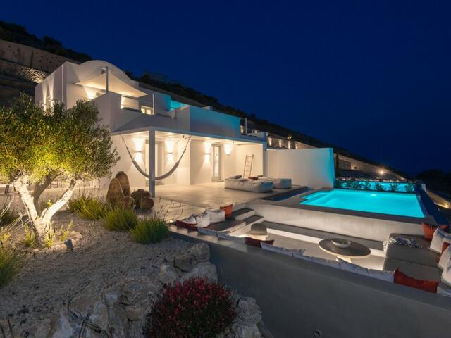 фото отеля Santorini Heights изображение №1