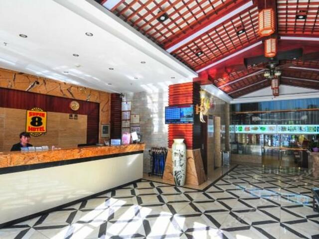 фото отеля Super 8 Sanya Sanyawan Jixiang Street изображение №9
