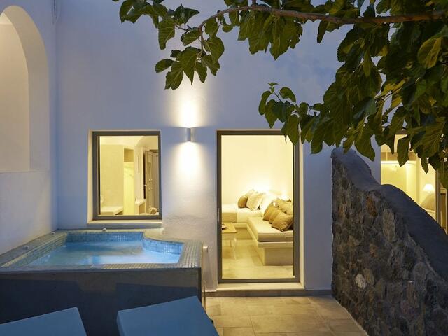 фото Amara Suites Santorini изображение №6