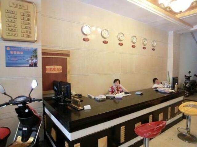 фотографии отеля Yuandong Holiday Hotel изображение №3