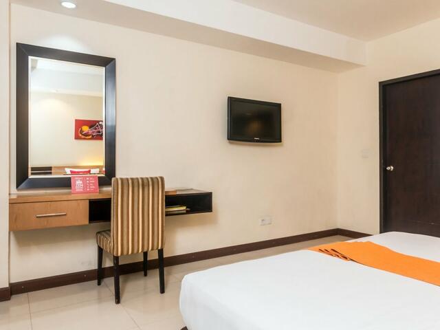 фото Отель ZEN Rooms Legian Dewi Sri изображение №10
