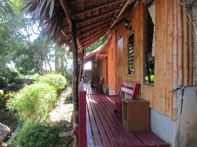 фото отеля Bamboo Mountain View Phi Phi Resort изображение №1