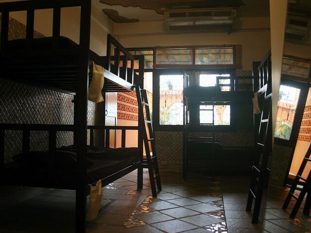 фотографии отеля Born Free Hostel изображение №19