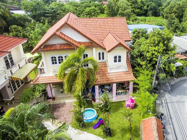 фото отеля Arcadia Castle Villa Phuket изображение №1