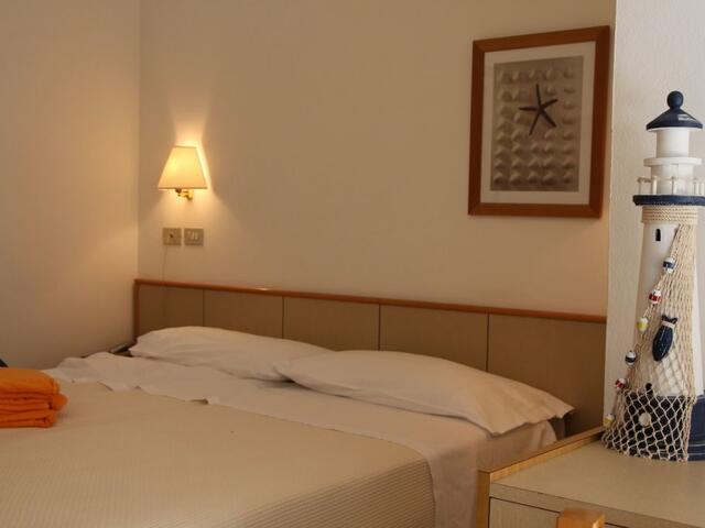 фото отеля Hotel Antares изображение №29