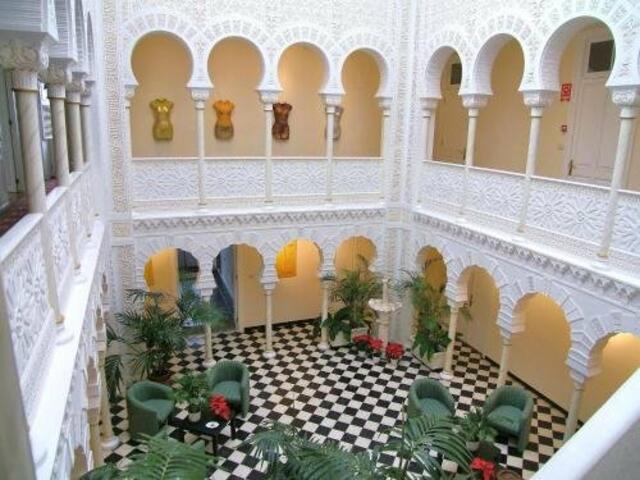 фотографии Hotel Alhambra изображение №8