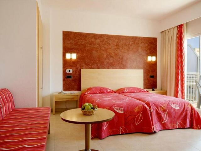 фото отеля Hotel Capricho изображение №33