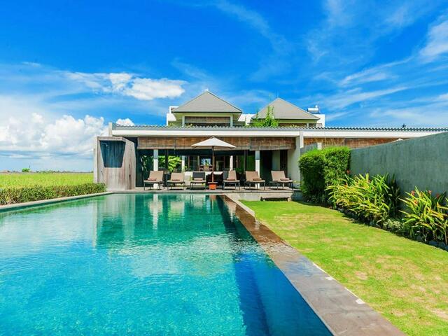фото Bali Mengening Villa Beach Front изображение №14
