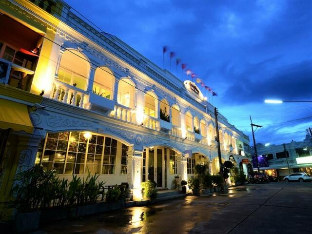 фото отеля Baan PhuAnda Phuket изображение №1