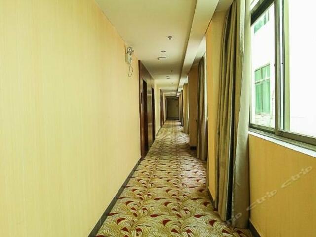 фото отеля Nanhai Business Hotel изображение №5