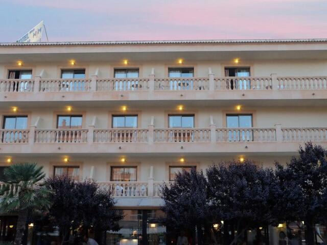 фото отеля Hotel Morón изображение №1