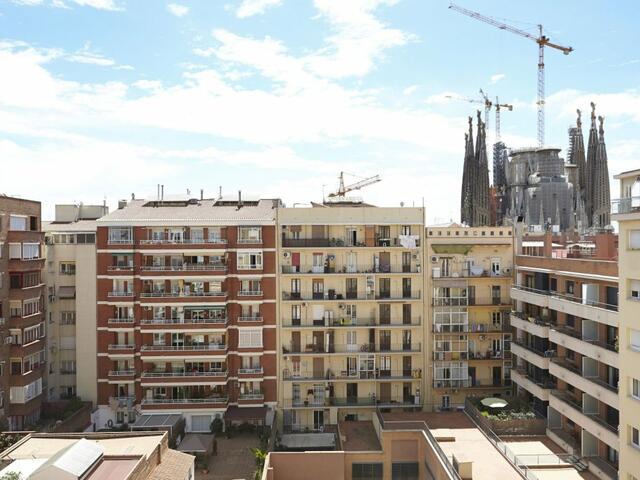 фото Sagrada Familia Sun изображение №2