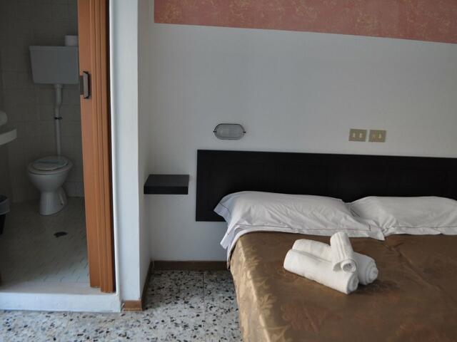 фото Hotel Urano - Bed & Breakfast изображение №22