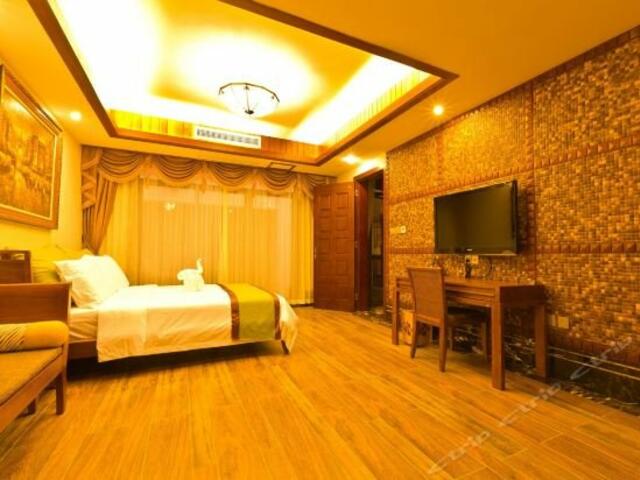 фото отеля Xinglong Old Banyan Hotel изображение №17