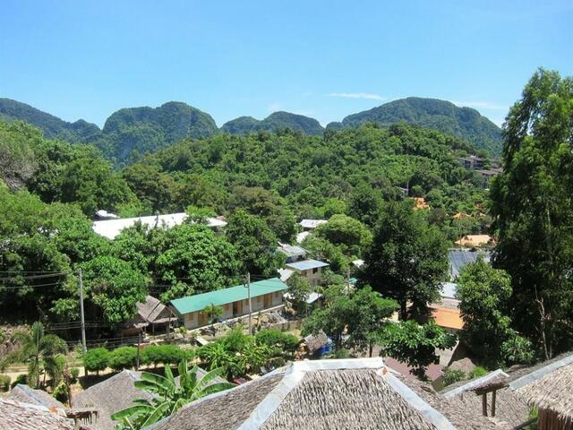 фото отеля Bamboo Mountain View Phi Phi Resort изображение №9