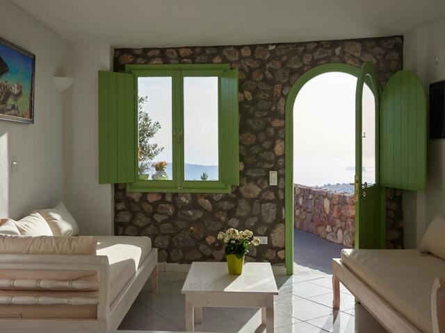 фото отеля Zatrikion Villas Santorini изображение №33