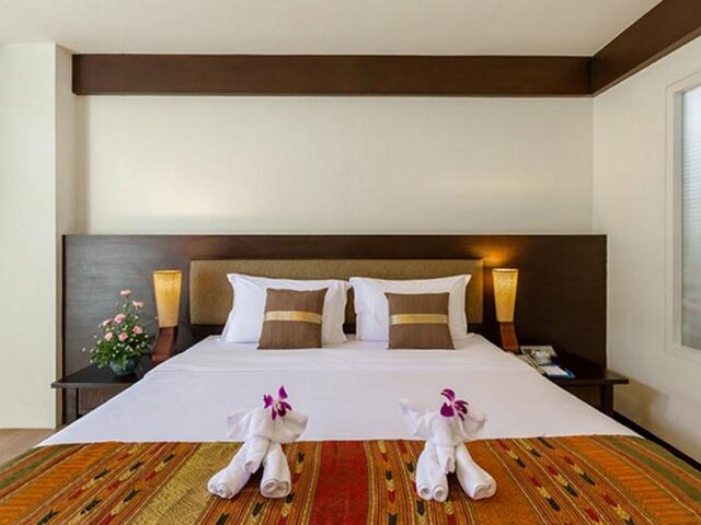 фото отеля Thara Patong Beach Resort & Spa изображение №33