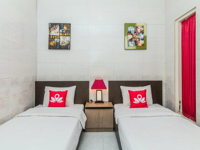 фото отеля Отель ZEN Rooms Kuta Tegal Wangi изображение №21