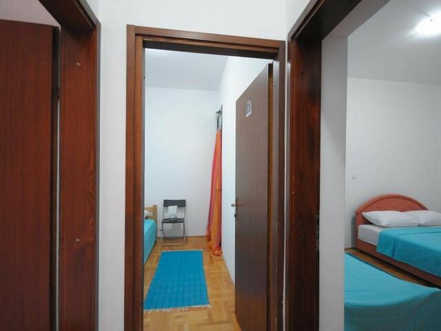 фото отеля Apartmani Centar Budva изображение №9