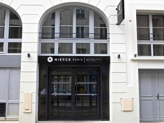 фото отеля Niepce Paris Hotel, Curio Collection by Hilton изображение №1