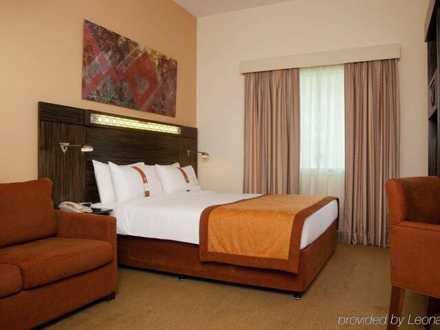 фото отеля Holiday Inn Express Dubai, Internet City изображение №25