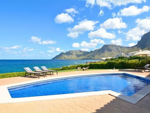 фотографии Luxurious Sea Front Villa in Mallorca изображение №8