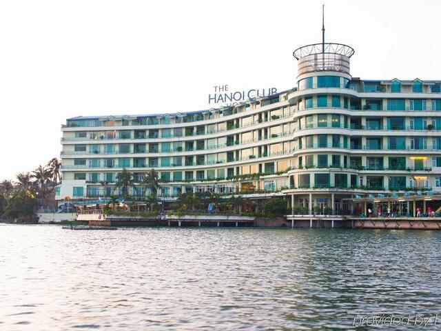 фото отеля The Hanoi Club Hotel & Lake Palais Residences изображение №1