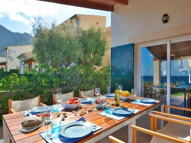 фото Luxurious Sea Front Villa in Mallorca изображение №10