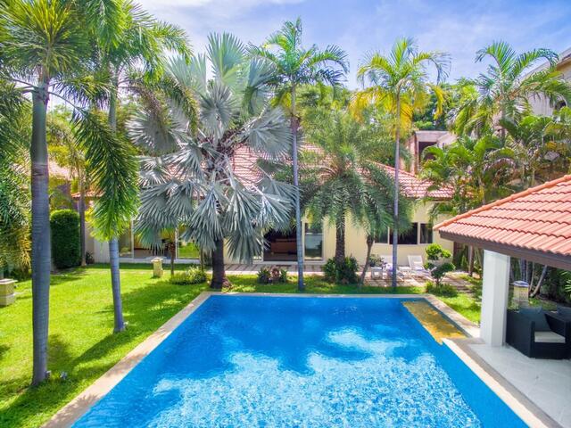 фото отеля Private Beach Majestic Pool Villa Pattaya изображение №17