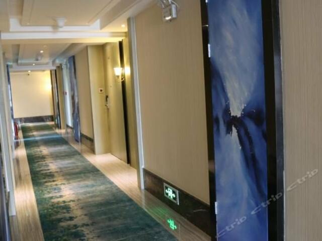 фото отеля Yiyuan Lanbao Hotel изображение №9