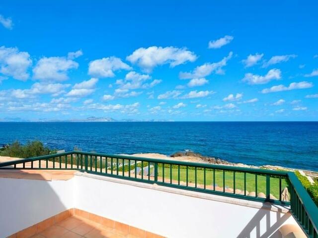фото Luxurious Sea Front Villa in Mallorca изображение №6